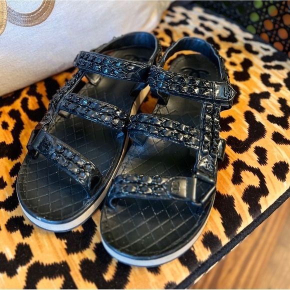 CHANEL Lambskin Chain Black on Black Quilted Dad Velcro Sandals - Picture 3 of 13